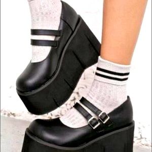 DOLLHAUS PLATFORM MARY JANES by Demonia